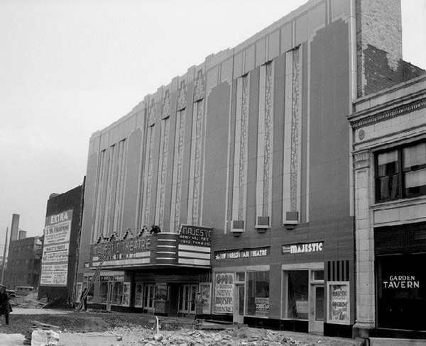 Majestic Theatre - Old Photo From Cinema Treasures (newer photo)